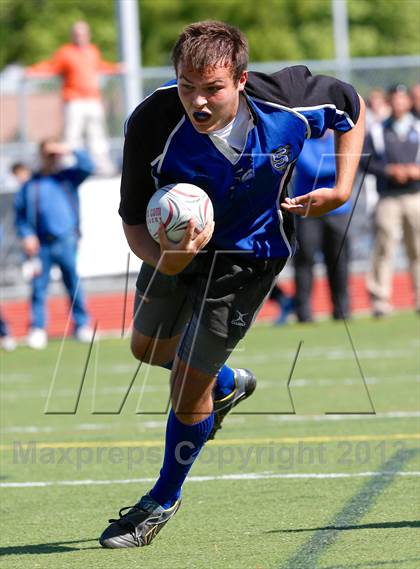 Thumbnail 2 in New London vs Southington (Division 2 Consolation) photogallery.