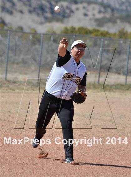 Thumbnail 1 in Mesa Vista @ Penasco photogallery.