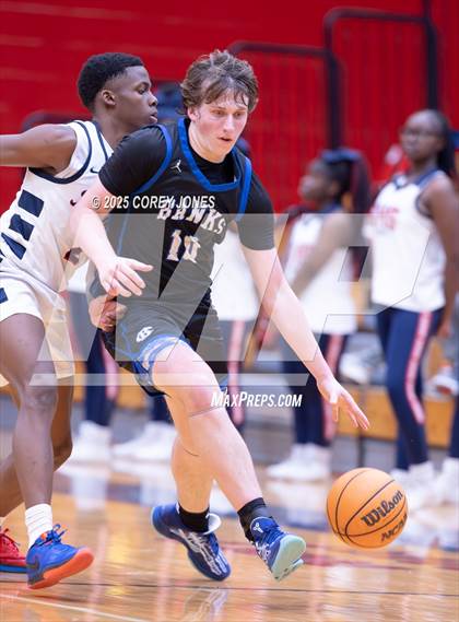 Thumbnail 2 in Banks County vs Southwest (GHSA A D1 Sweet 16) photogallery.