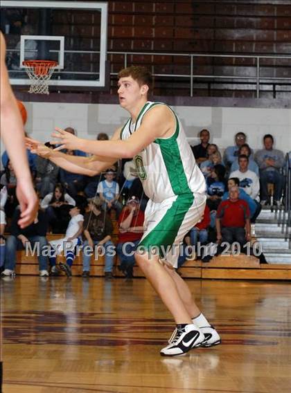 Thumbnail 1 in Benton vs Hamilton County (Benton Invitational Tournament) photogallery.