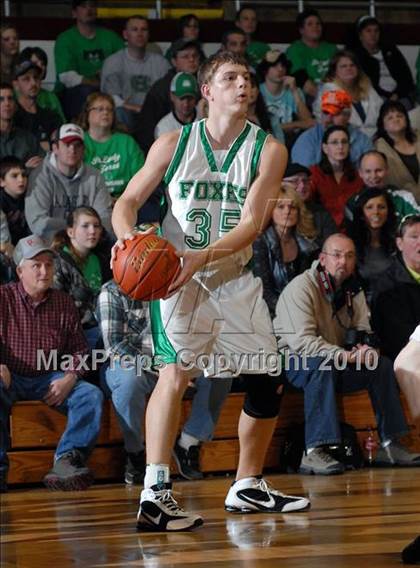 Thumbnail 3 in Benton vs Hamilton County (Benton Invitational Tournament) photogallery.
