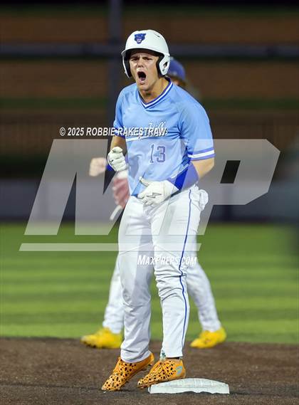 Thumbnail 1 in Brock vs. Spring Hill (UIL 4A DII State Semifinal Playoff) photogallery.