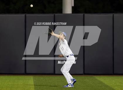 Thumbnail 1 in Brock vs. Spring Hill (UIL 4A DII State Semifinal Playoff) photogallery.