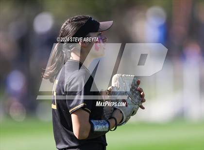 Thumbnail 3 in Arapahoe @ Columbine (CHSAA 5A First Round) photogallery.