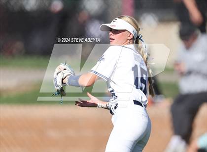 Thumbnail 1 in Arapahoe @ Columbine (CHSAA 5A First Round) photogallery.