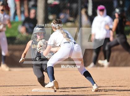 Thumbnail 3 in Arapahoe @ Columbine (CHSAA 5A First Round) photogallery.