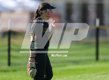 Thumbnail 1 in Arapahoe @ Columbine (CHSAA 5A First Round) photogallery.