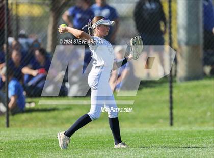 Thumbnail 2 in Arapahoe @ Columbine (CHSAA 5A First Round) photogallery.
