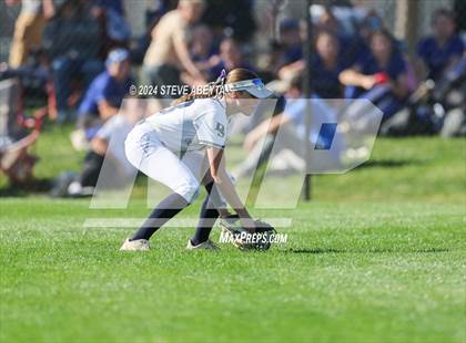 Thumbnail 1 in Arapahoe @ Columbine (CHSAA 5A First Round) photogallery.