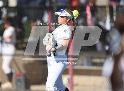Thumbnail 2 in Arapahoe @ Columbine (CHSAA 5A First Round) photogallery.