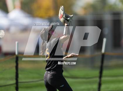 Thumbnail 2 in Arapahoe @ Columbine (CHSAA 5A First Round) photogallery.