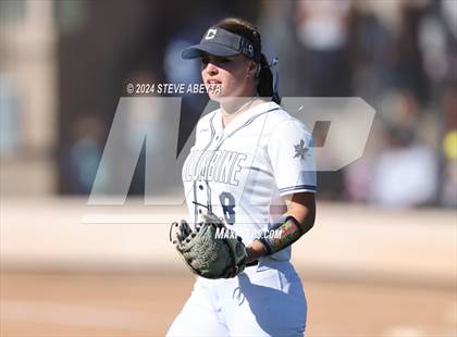 Thumbnail 2 in Arapahoe @ Columbine (CHSAA 5A First Round) photogallery.