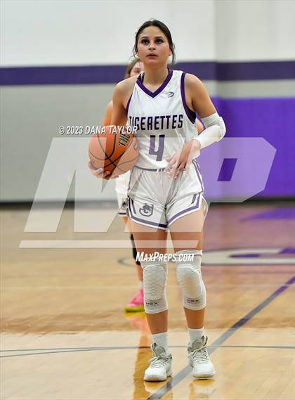 Thumbnail 1 in Bowie @ Jacksboro photogallery.