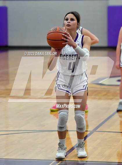 Thumbnail 2 in Bowie @ Jacksboro photogallery.