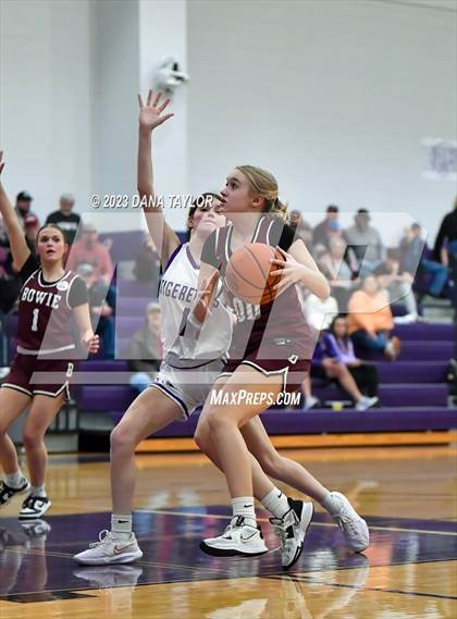 Thumbnail 1 in Bowie @ Jacksboro photogallery.
