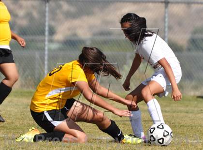 Thumbnail 2 in Kirtland Central vs. Santa Fe Indian School photogallery.