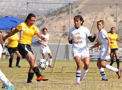 Thumbnail 3 in Kirtland Central vs. Santa Fe Indian School photogallery.