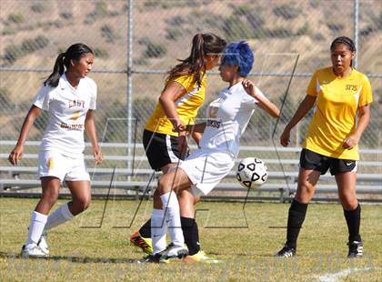 Thumbnail 3 in Kirtland Central vs. Santa Fe Indian School photogallery.