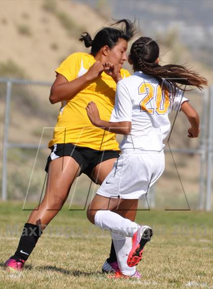 Thumbnail 1 in Kirtland Central vs. Santa Fe Indian School photogallery.
