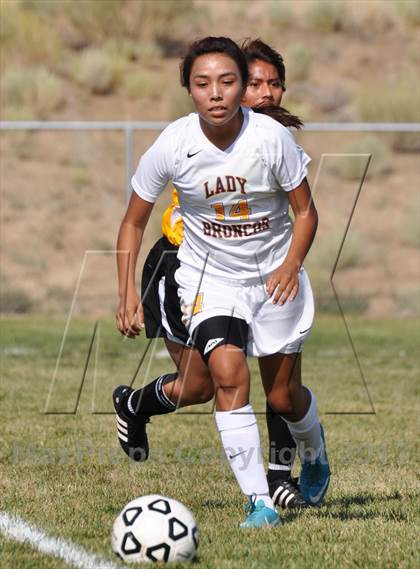 Thumbnail 1 in Kirtland Central vs. Santa Fe Indian School photogallery.