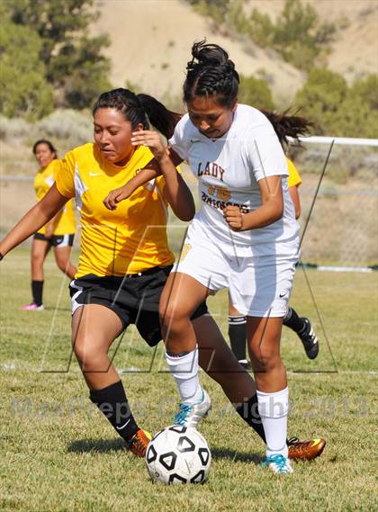 Thumbnail 2 in Kirtland Central vs. Santa Fe Indian School photogallery.
