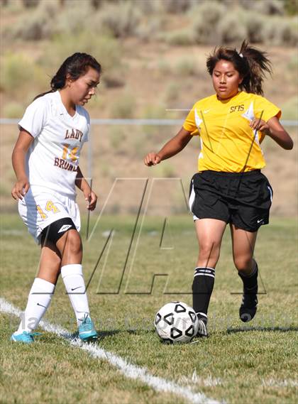 Thumbnail 3 in Kirtland Central vs. Santa Fe Indian School photogallery.