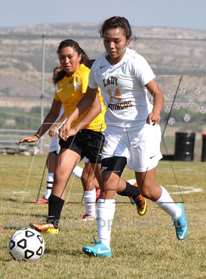Thumbnail 3 in Kirtland Central vs. Santa Fe Indian School photogallery.