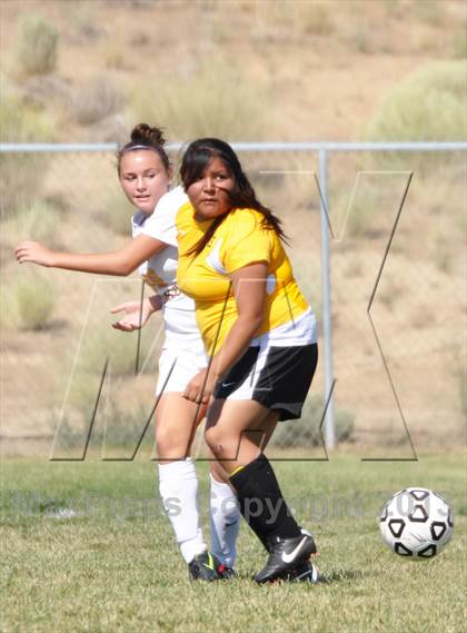 Thumbnail 3 in Kirtland Central vs. Santa Fe Indian School photogallery.
