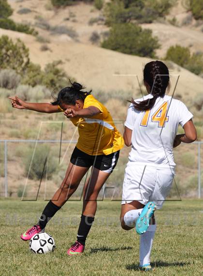Thumbnail 3 in Kirtland Central vs. Santa Fe Indian School photogallery.