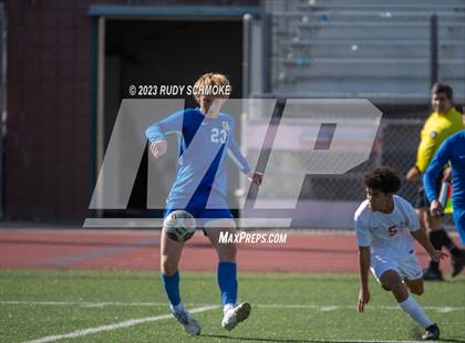 Thumbnail 3 in San Pasqual vs. Fallbrook (SoCal HS Classic presented by Nike) photogallery.