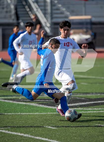 Thumbnail 1 in San Pasqual vs. Fallbrook (SoCal HS Classic presented by Nike) photogallery.
