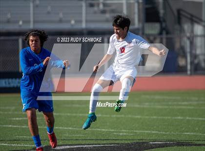 Thumbnail 3 in San Pasqual vs. Fallbrook (SoCal HS Classic presented by Nike) photogallery.
