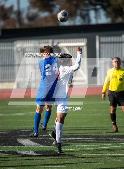Thumbnail 2 in San Pasqual vs. Fallbrook (SoCal HS Classic presented by Nike) photogallery.