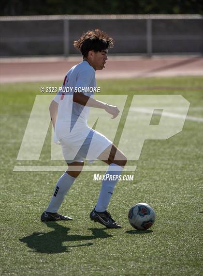 Thumbnail 3 in San Pasqual vs. Fallbrook (SoCal HS Classic presented by Nike) photogallery.