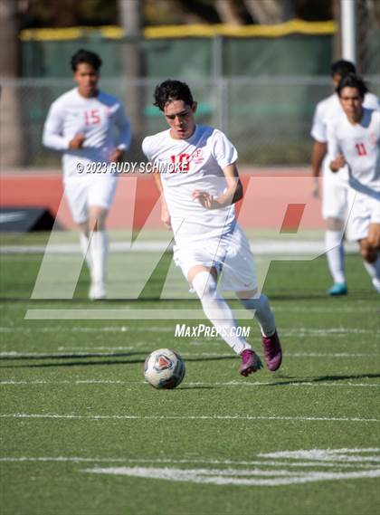 Thumbnail 2 in San Pasqual vs. Fallbrook (SoCal HS Classic presented by Nike) photogallery.