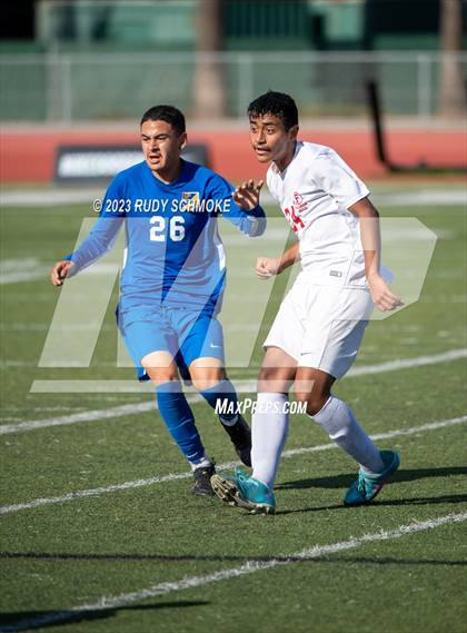 Thumbnail 3 in San Pasqual vs. Fallbrook (SoCal HS Classic presented by Nike) photogallery.