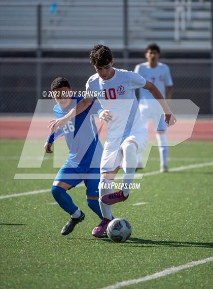 Thumbnail 3 in San Pasqual vs. Fallbrook (SoCal HS Classic presented by Nike) photogallery.