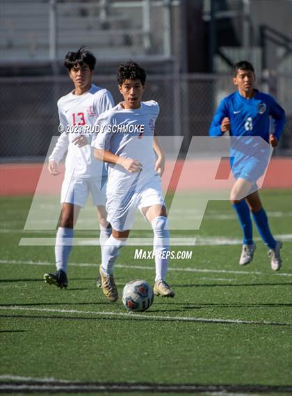 Thumbnail 1 in San Pasqual vs. Fallbrook (SoCal HS Classic presented by Nike) photogallery.