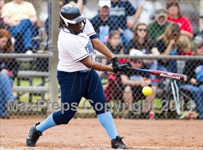 Thumbnail 3 in Sweeny vs. Terry (First Capitol Classic) photogallery.