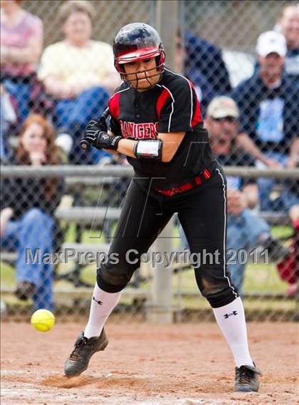 Thumbnail 2 in Sweeny vs. Terry (First Capitol Classic) photogallery.