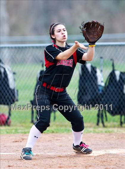 Thumbnail 2 in Sweeny vs. Terry (First Capitol Classic) photogallery.