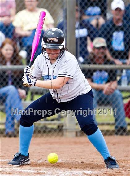 Thumbnail 2 in Sweeny vs. Terry (First Capitol Classic) photogallery.