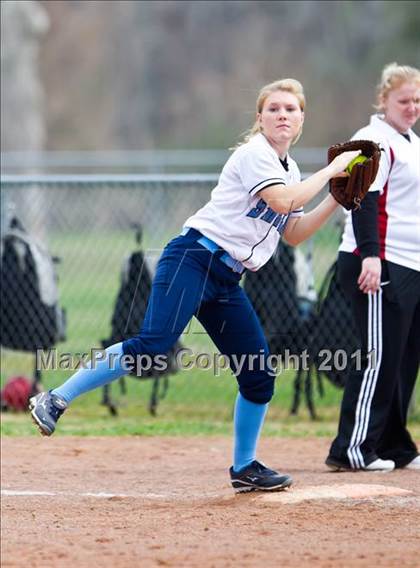 Thumbnail 3 in Sweeny vs. Terry (First Capitol Classic) photogallery.