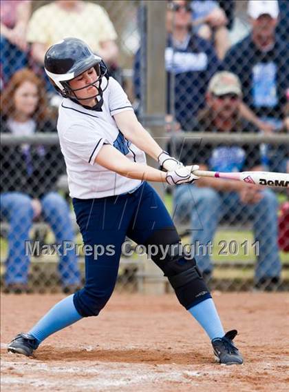 Thumbnail 1 in Sweeny vs. Terry (First Capitol Classic) photogallery.