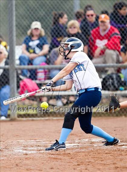Thumbnail 1 in Sweeny vs. Terry (First Capitol Classic) photogallery.