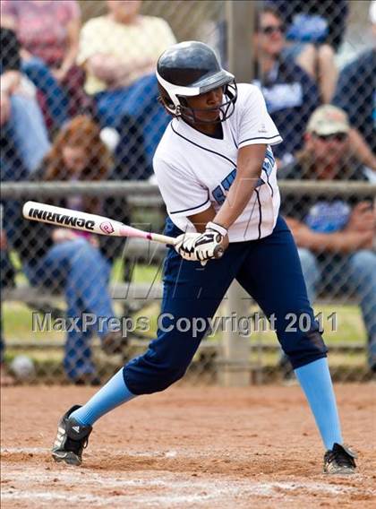 Thumbnail 1 in Sweeny vs. Terry (First Capitol Classic) photogallery.