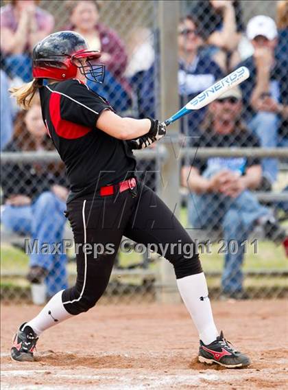 Thumbnail 1 in Sweeny vs. Terry (First Capitol Classic) photogallery.