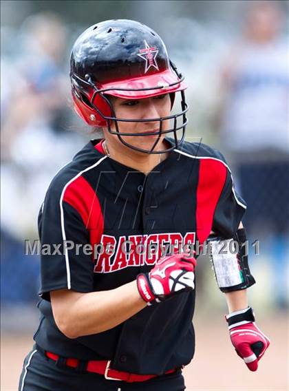 Thumbnail 3 in Sweeny vs. Terry (First Capitol Classic) photogallery.