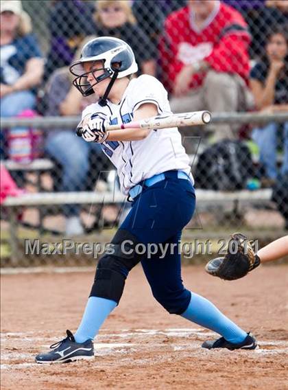 Thumbnail 2 in Sweeny vs. Terry (First Capitol Classic) photogallery.