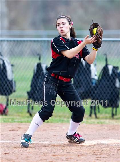 Thumbnail 1 in Sweeny vs. Terry (First Capitol Classic) photogallery.
